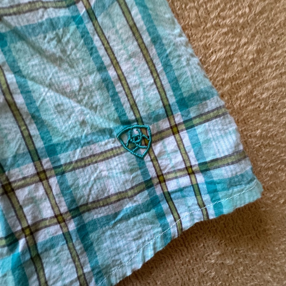Ariat Women's Blue Plaid Button Down Shirt - Picture 2 of 4
